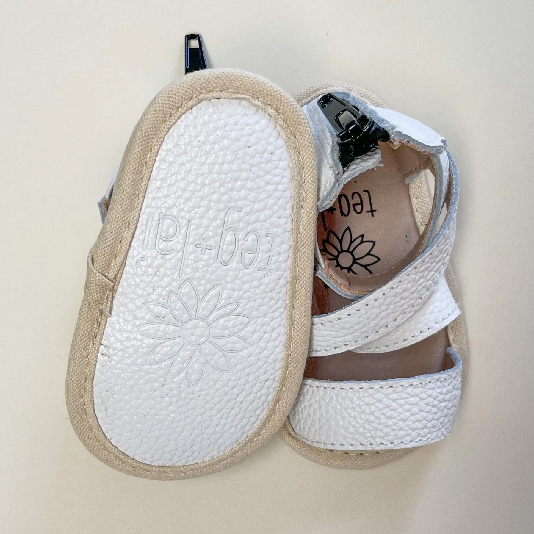 Debbie Flats Simply White