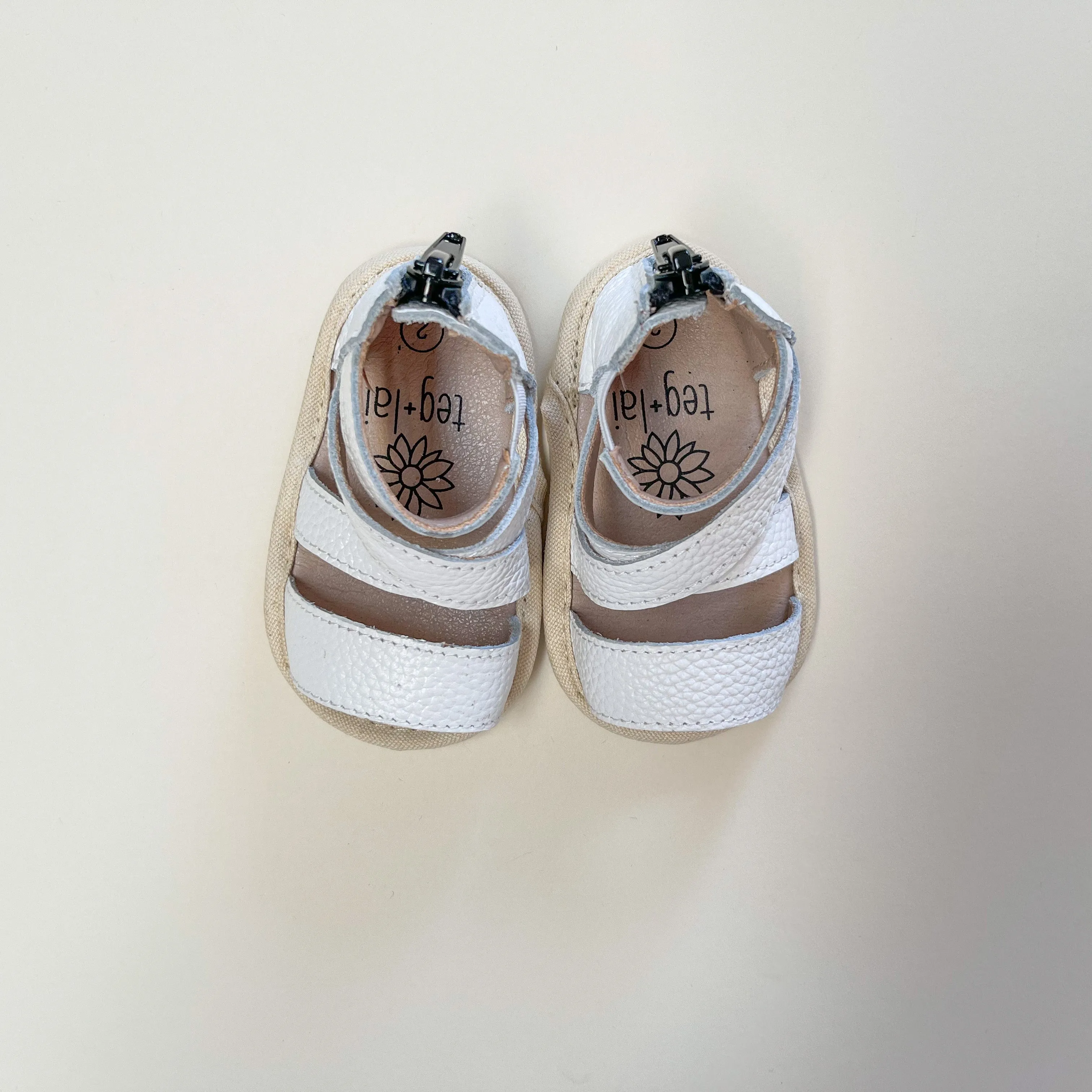 Debbie Flats Simply White