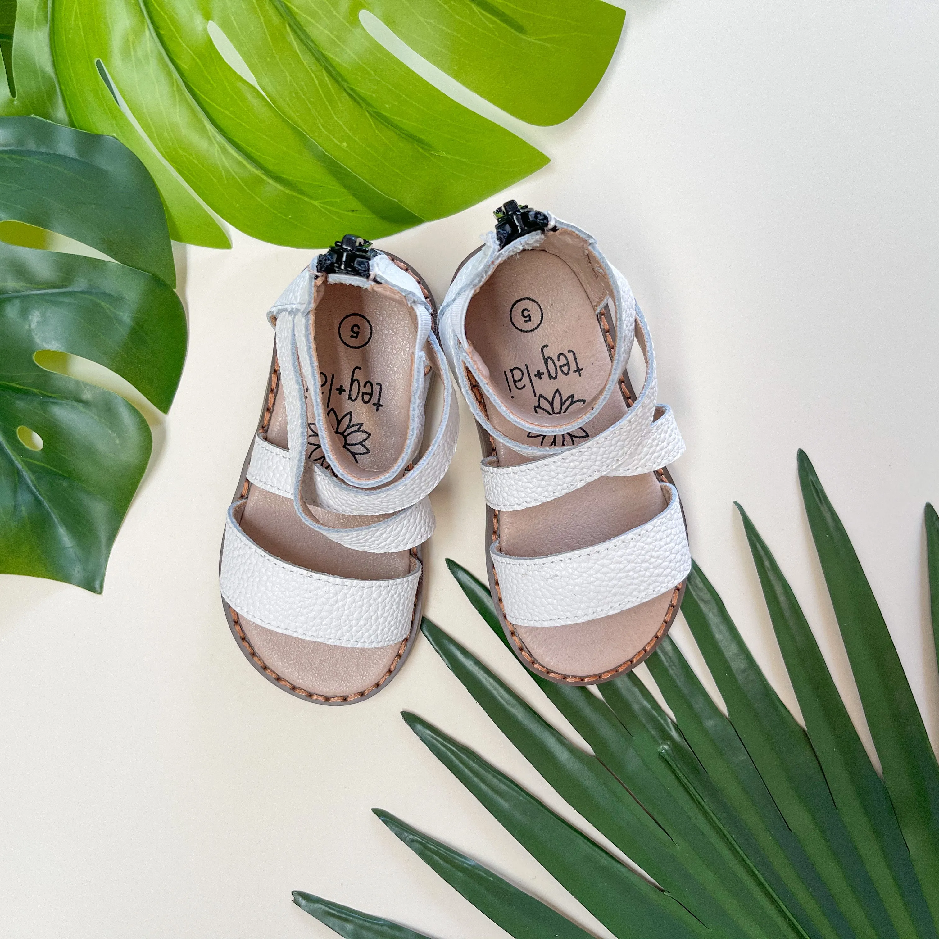 Debbie Flats Simply White