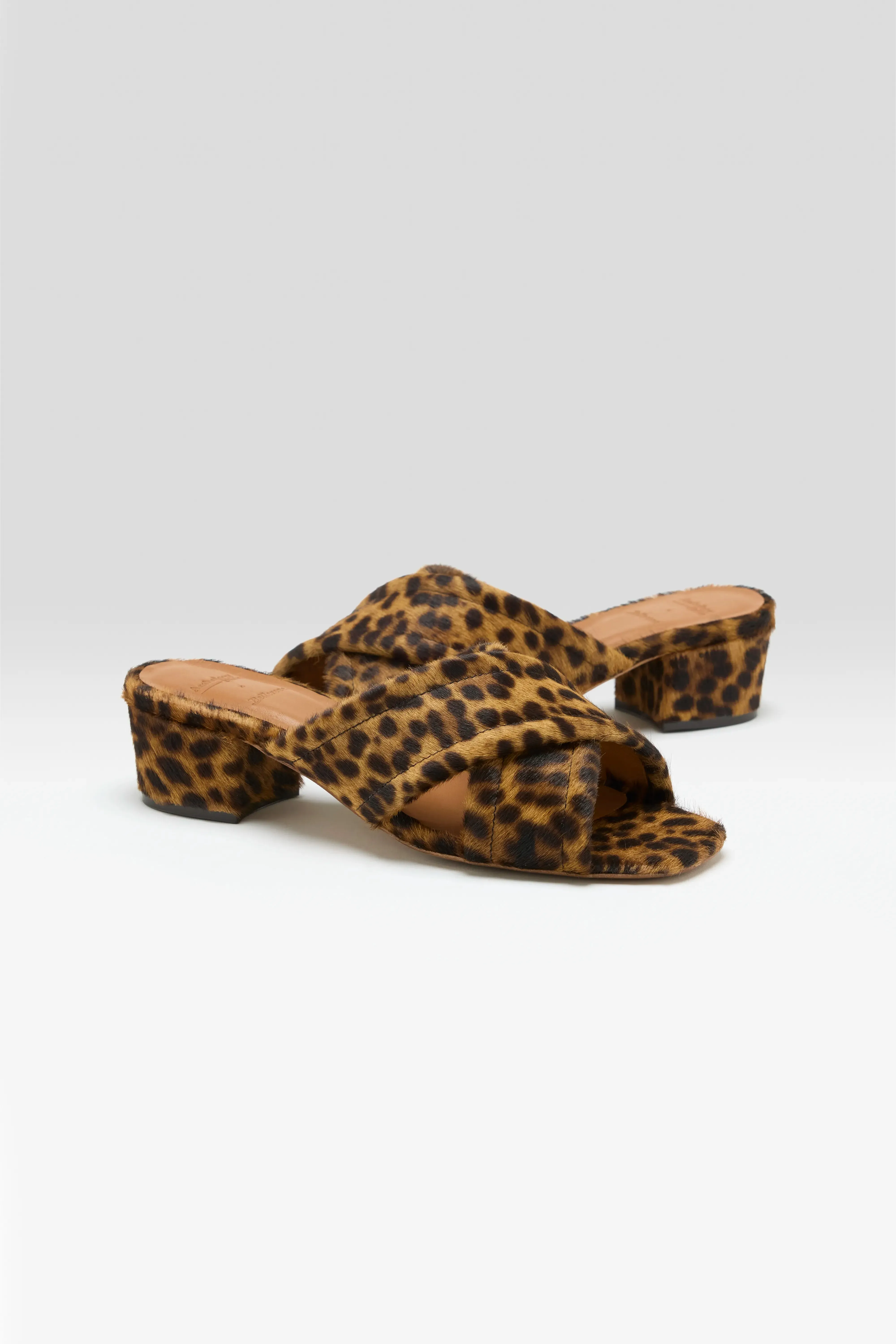 Grace Mules  (251 / W / BROWN)