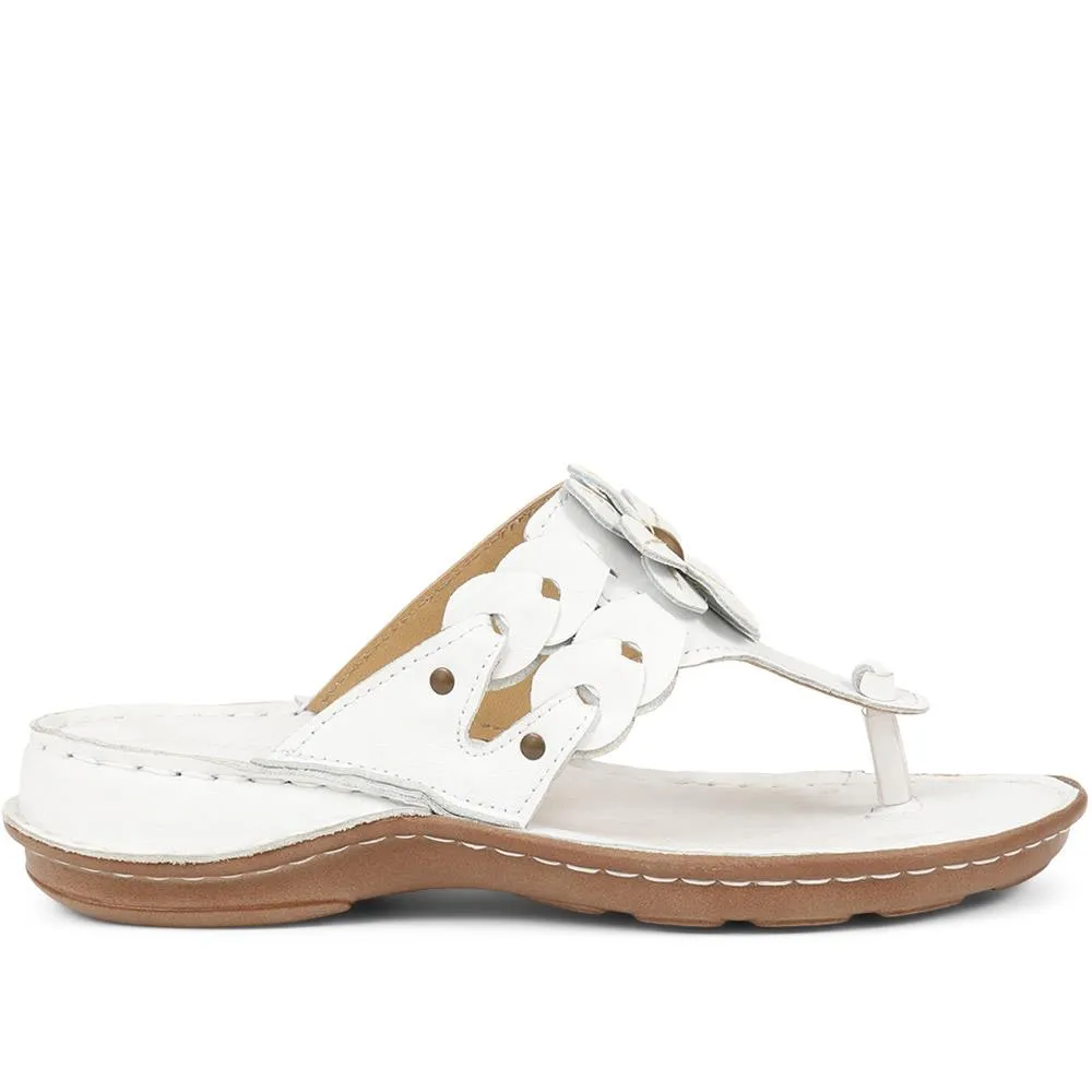 Leather Floral Toe-Post Sandals - CAY33001 / 319 988