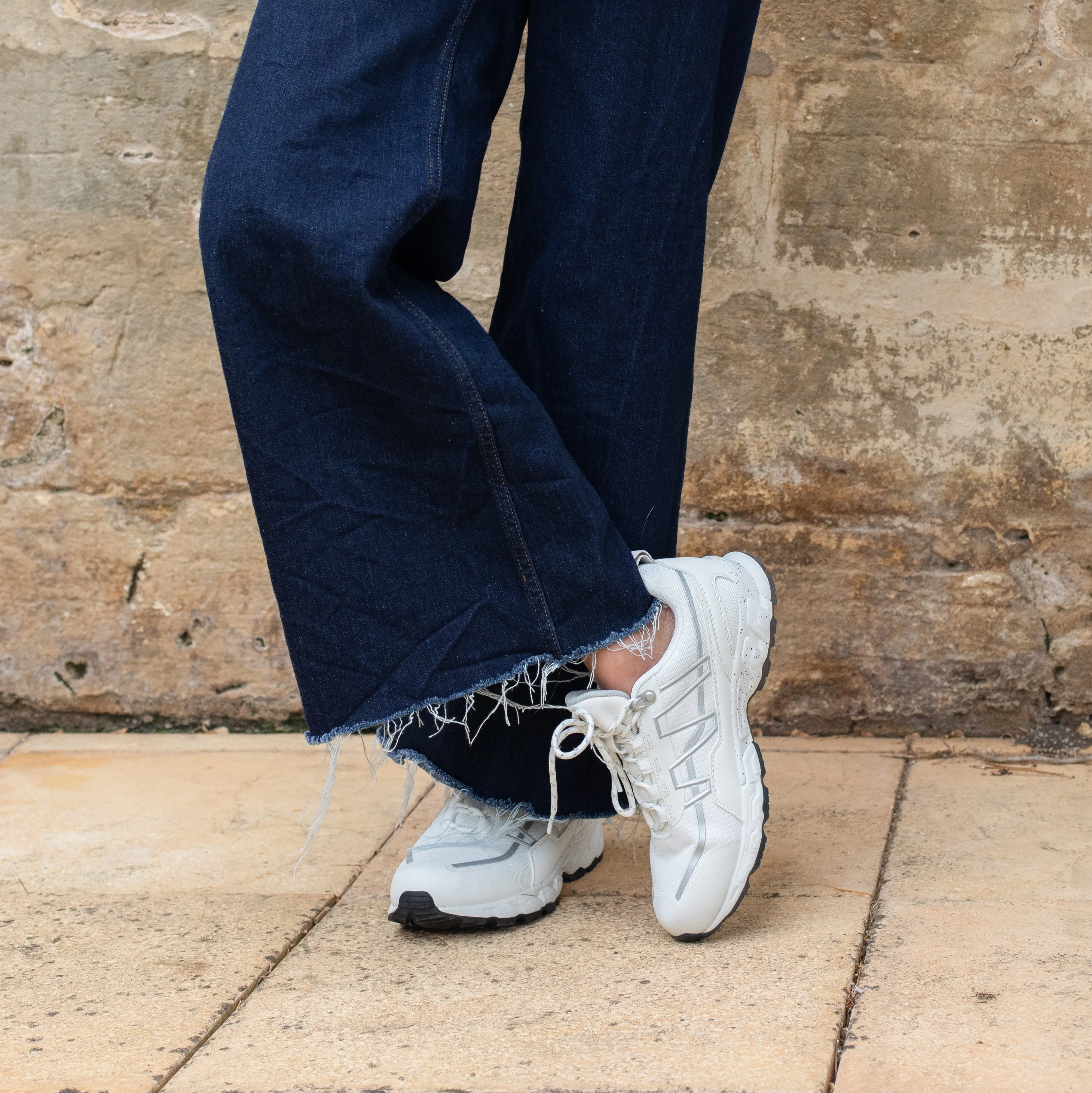 URBANTRAIL SNEAKERS
